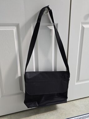 Classic Black Messenger Bag with Adjustable Strap